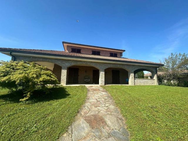 Villa Indipendente in vendita a Piemonte, Alessandria