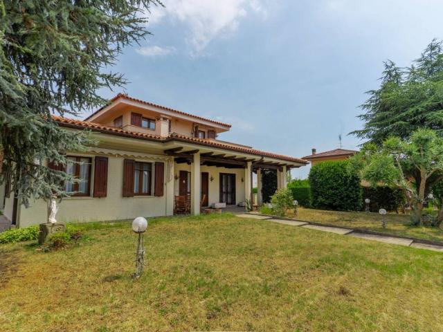 Villa Indipendente in vendita a Solesino, Veneto