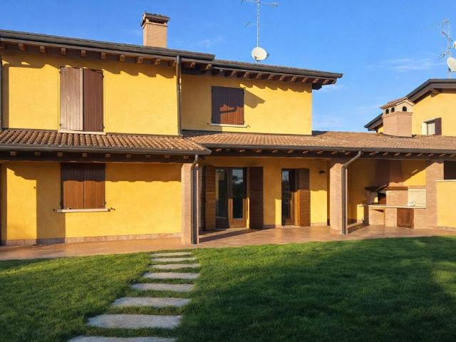 Villa Indipendente in vendita a Solferino, Lombardia