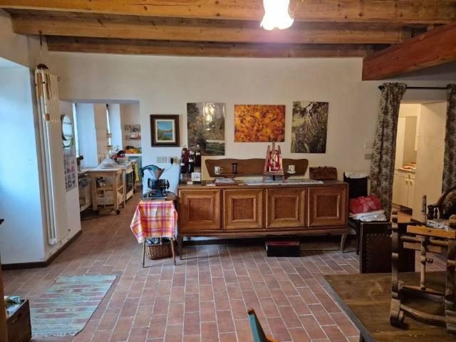 Villa Indipendente in vendita a Solferino, Lombardia