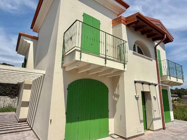 Villa Indipendente in vendita a Solferino, Lombardia