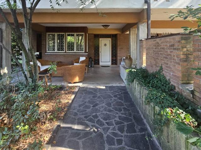 Villa Indipendente in vendita a Unione delle Terre d'Argine, Soliera