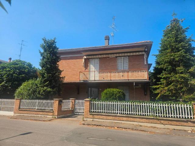 Villa Indipendente in vendita a La Corte, Soliera