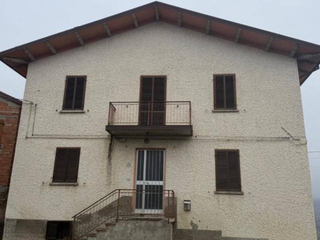 Villa Indipendente in vendita a Solignano, Reggio Emilia