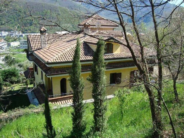 Villa Indipendente in vendita a Sant'Agata Irpina, Solofra