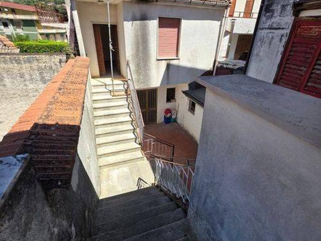 Villa Indipendente in vendita a Solofra, Campania