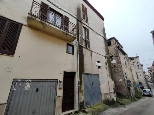 Villa Indipendente in vendita a Solopaca, Campania