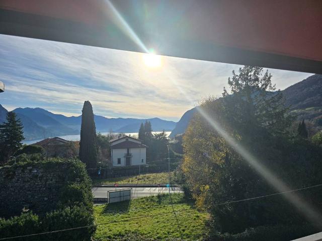 Villa Indipendente in vendita a Solto Collina, Lombardia