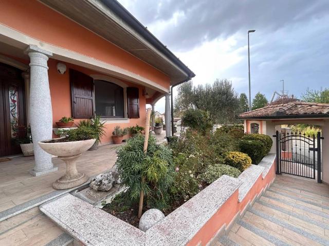 Villa Indipendente in vendita a San Martino del Pizzolano, Somaglia