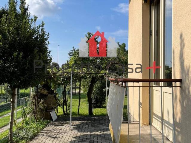 Villa Indipendente in vendita a Mezzana, Somma Lombardo