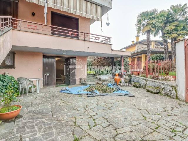 Villa Indipendente in vendita a Maddalena, Somma Lombardo