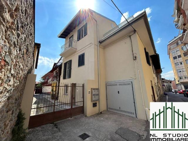 Villa Indipendente in vendita a Mezzana, Somma Lombardo