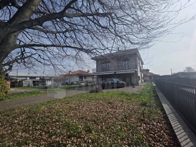 Villa Indipendente in vendita a Mezzana, Somma Lombardo