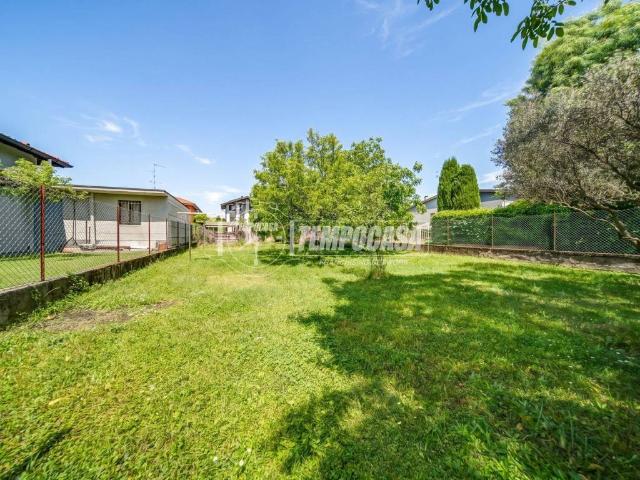 Villa Indipendente in vendita a Mezzana, Somma Lombardo