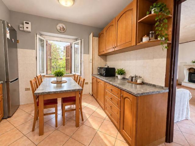Villa Indipendente in vendita a Coarezza, Somma Lombardo