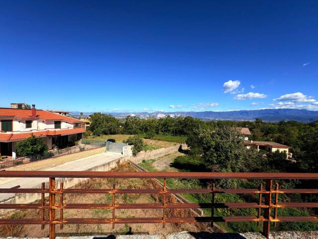 Villa Indipendente in vendita a Borgo Casamale, Somma Vesuviana