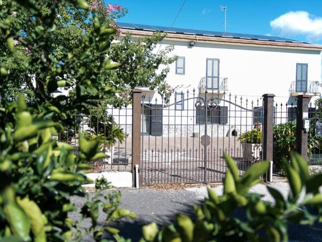 Villa Indipendente in vendita a Borgo Casamale, Somma Vesuviana
