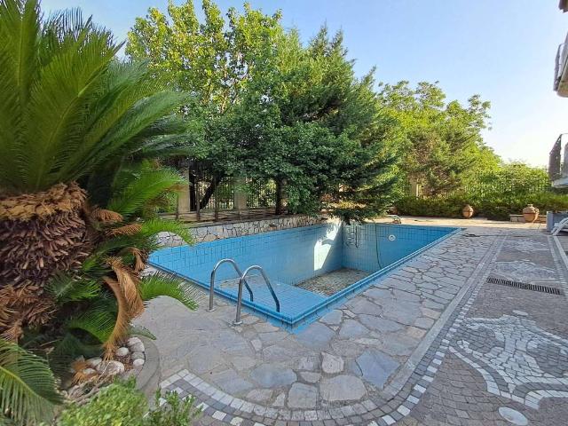 Villa Indipendente in vendita a Somma Vesuviana, Campania