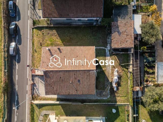 Villa Indipendente in vendita a Sommacampagna, Veneto