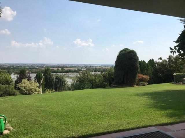 Villa Indipendente in vendita a Sommacampagna, Veneto