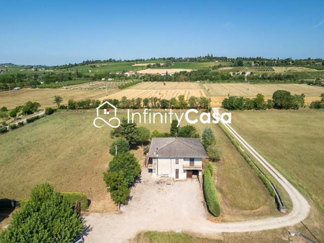 Villa Indipendente in vendita a Sommacampagna, Veneto