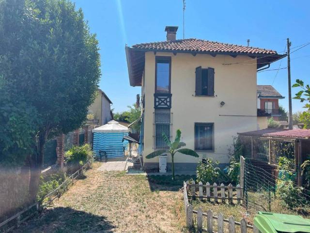 Villa Indipendente in vendita a Sommariva del Bosco, Piemonte