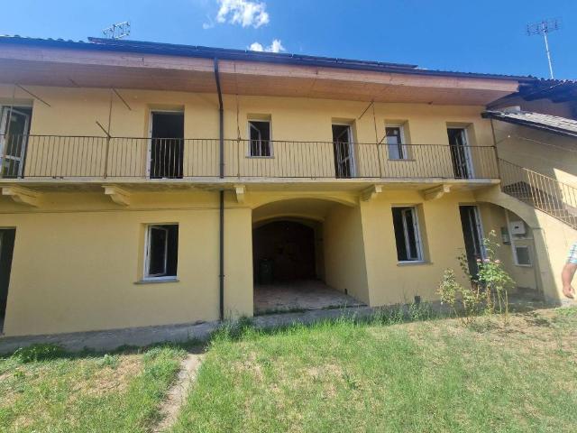 Villa Indipendente in vendita a Sommariva del Bosco, Piemonte