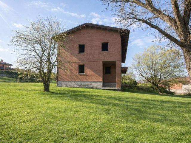 Villa Indipendente in vendita a Sommariva del Bosco, Piemonte
