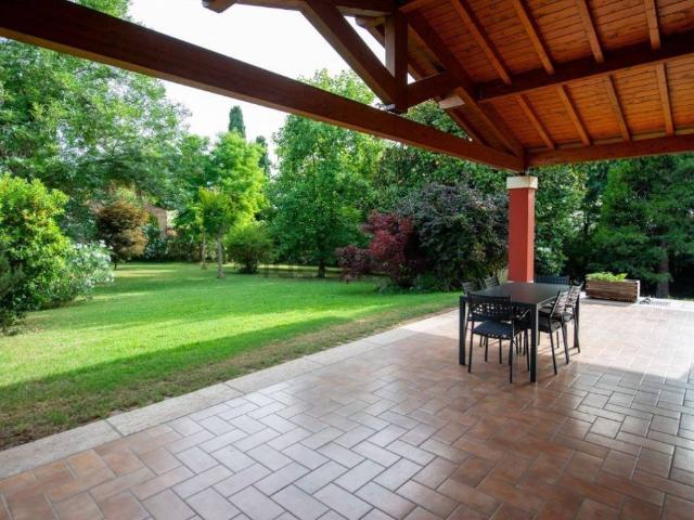 Villa Indipendente in vendita a Sona, Veneto