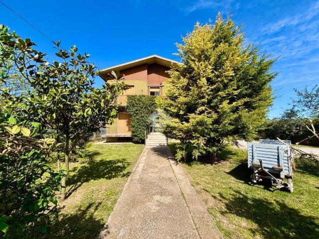 Villa Indipendente in vendita a Sona, Veneto