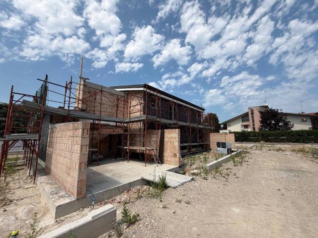Villa Indipendente in vendita a Palazzolo, Sona