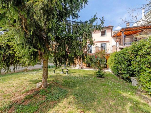 Villa Indipendente in vendita a Sona, Veneto