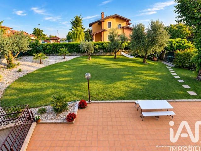 Villa Indipendente in vendita a Palazzolo, Sona