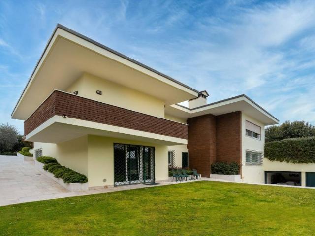 Villa Indipendente in vendita a Palazzolo, Sona