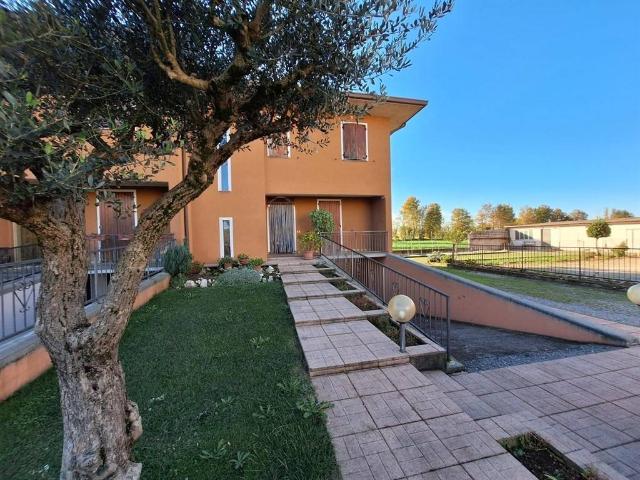 Villa Indipendente in vendita a Soncino, Lombardia