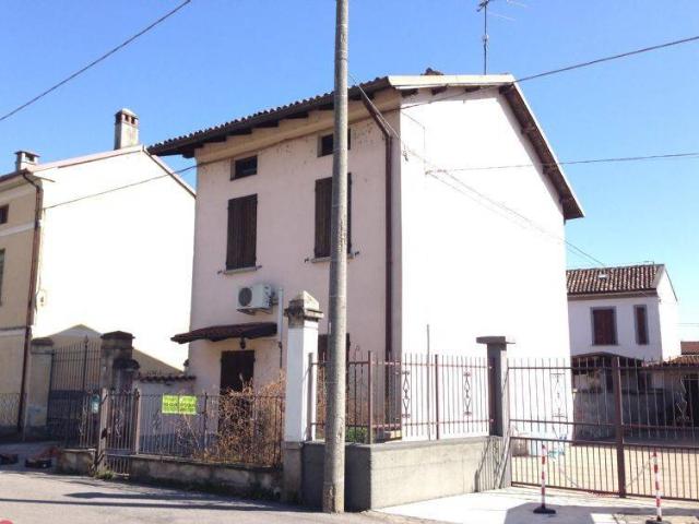 Villa Indipendente in vendita a Soncino, Lombardia