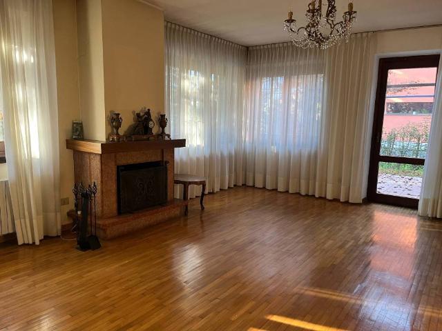 Villa Indipendente in vendita a Castellina, Sondrio