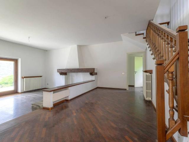 Villa Indipendente in vendita a Sant'Anna, Sondrio