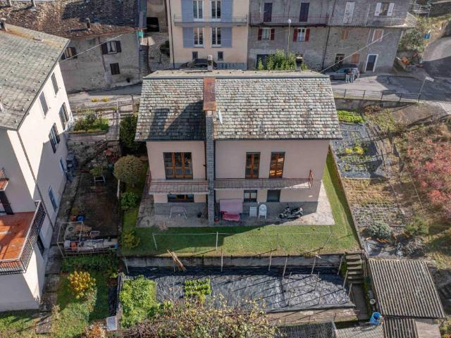 Villa Indipendente in vendita a Sondrio, Lombardia