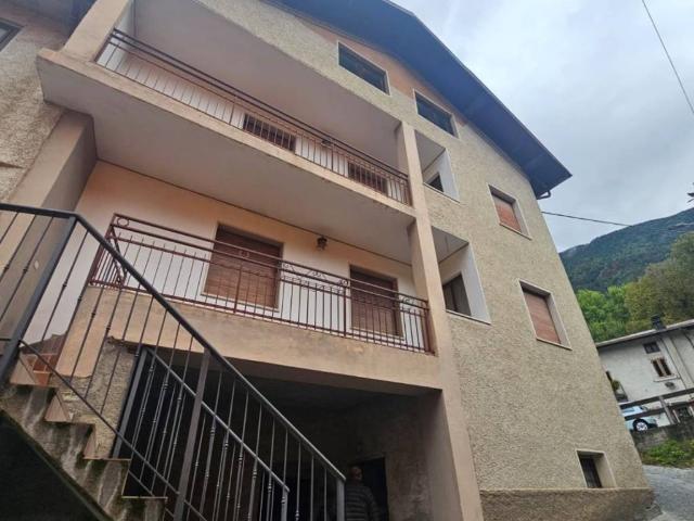 Villa Indipendente in vendita a Comunità montana della valle Camonica, Sonico