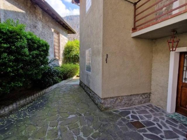 Villa Indipendente in vendita a Comunità montana della valle Camonica, Sonico