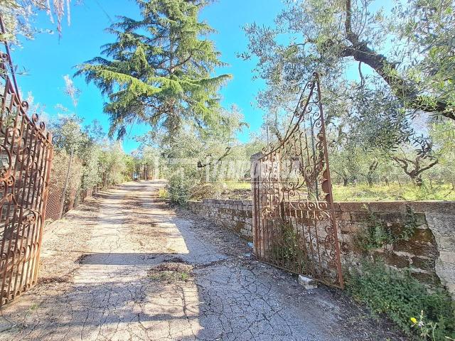 Villa Indipendente in vendita a Sonnino, Lazio