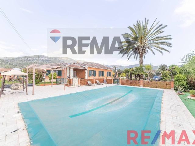Villa Indipendente in vendita a Sonnino, Lazio