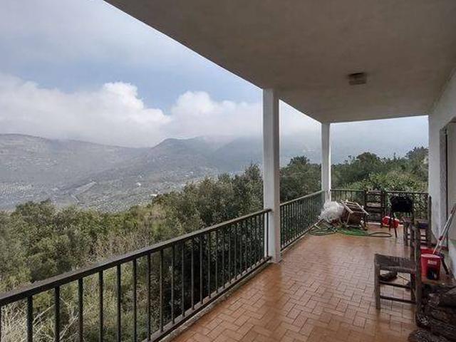 Villa Indipendente in vendita a Sonnino, Lazio
