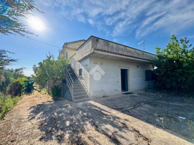 Villa Indipendente in vendita a Sonnino, Lazio