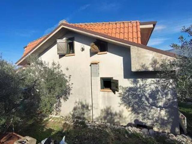 Villa Indipendente in vendita a Sonnino, Lazio