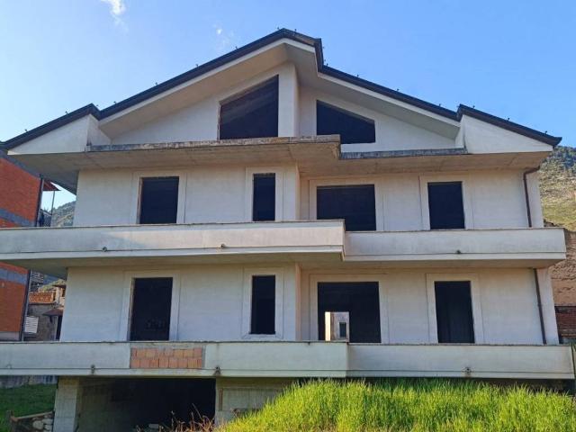 Villa Indipendente in vendita a Sora, Lazio