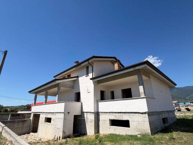 Villa Indipendente in vendita a Carnello, Sora