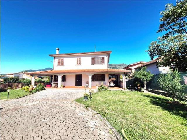 Villa Indipendente in vendita a Sora, Lazio