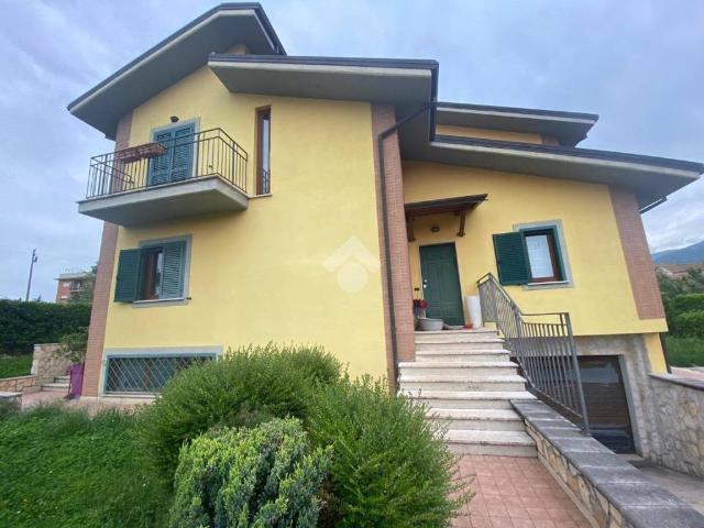 Villa Indipendente in vendita a Sora, Lazio